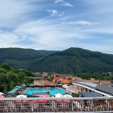 T&T Apartman Praid Esterno foto