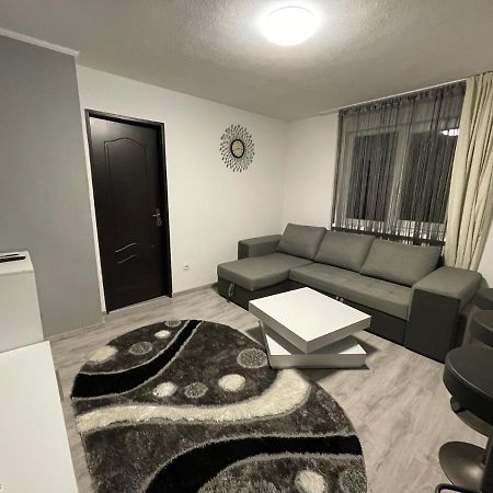 T&T Apartman Praid Esterno foto