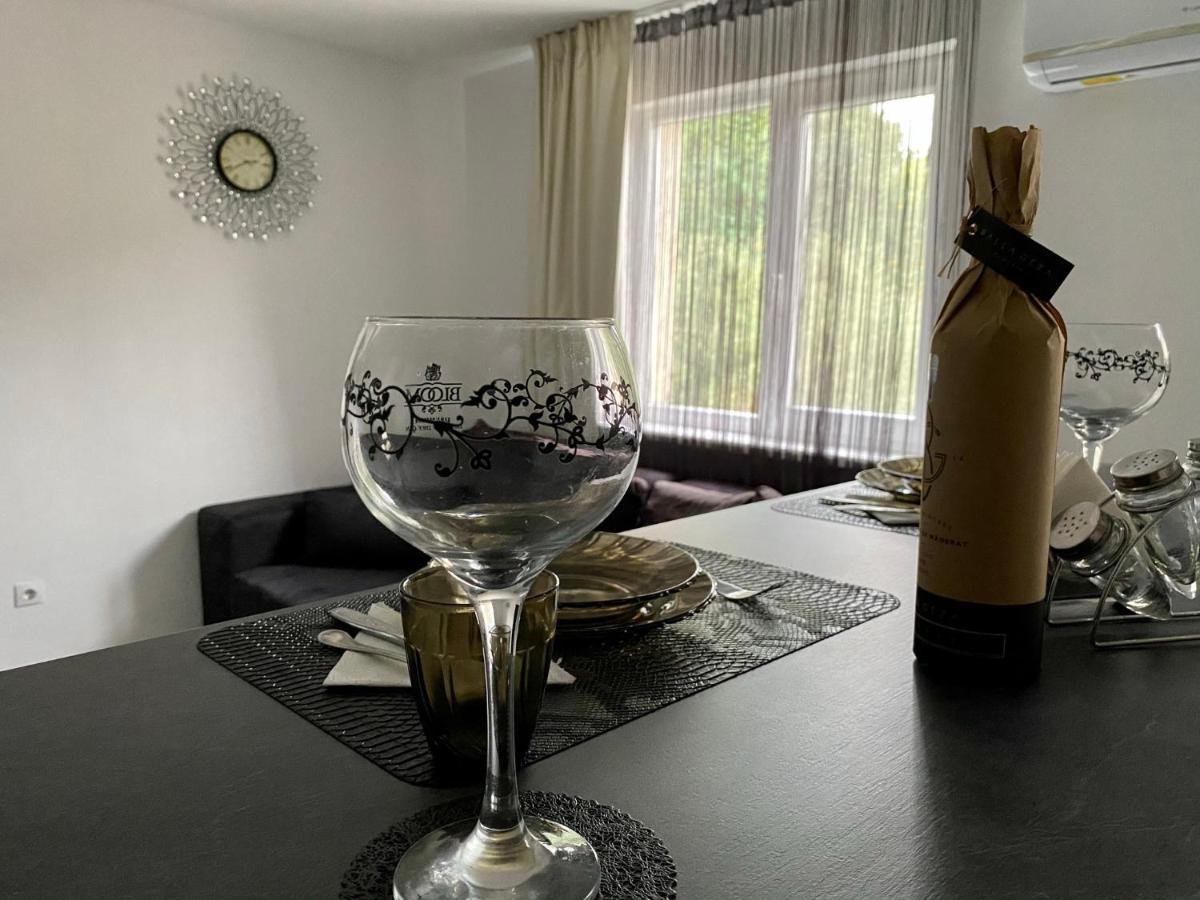 T&T Apartman Praid Esterno foto