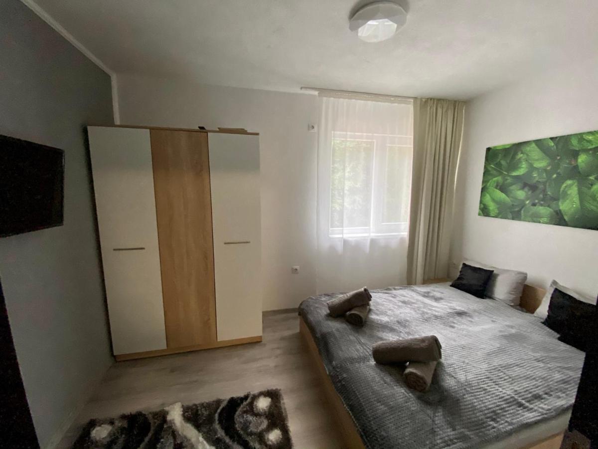 T&T Apartman Praid Esterno foto